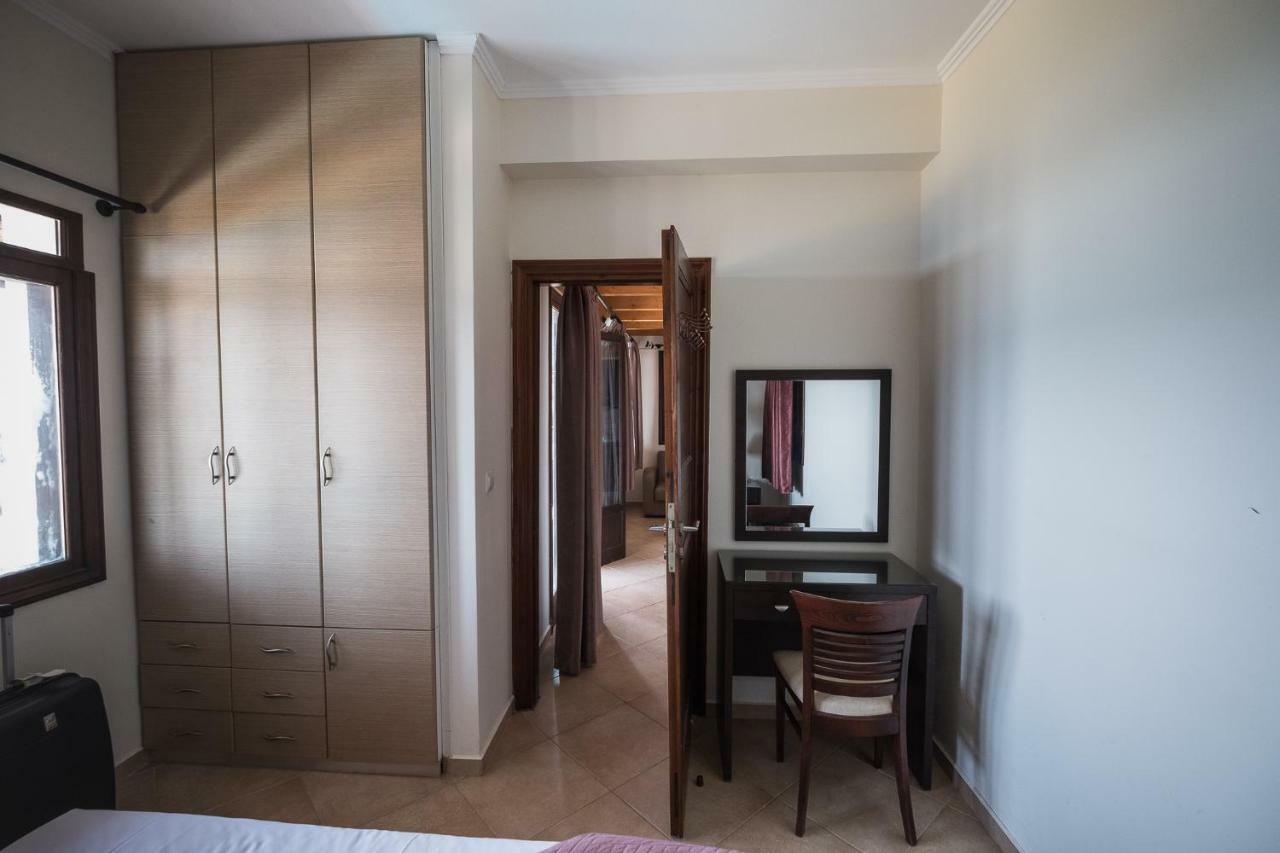 Aparthotel Ionion Fos